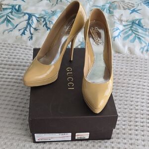 Gucci Patent Leather Platform Pumps in Beige Patent